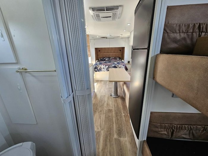 2024 Retreat Daydream 219Bse