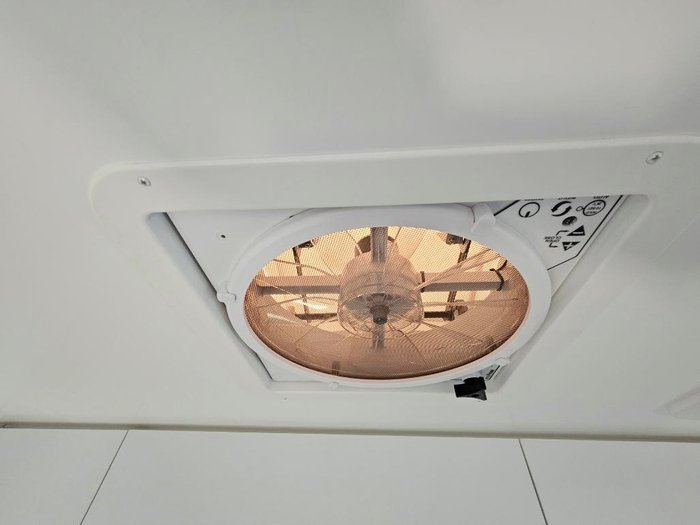 2024 Retreat Daydream 219Bse