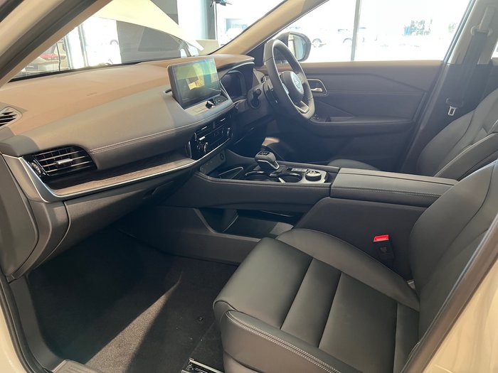 2025 NISSAN XTRAIL TI