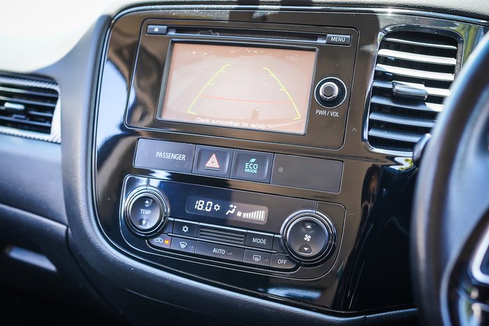 2015 MITSUBISHI OUTLANDER LS (4x4)