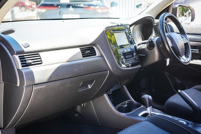 2015 MITSUBISHI OUTLANDER LS (4x4)