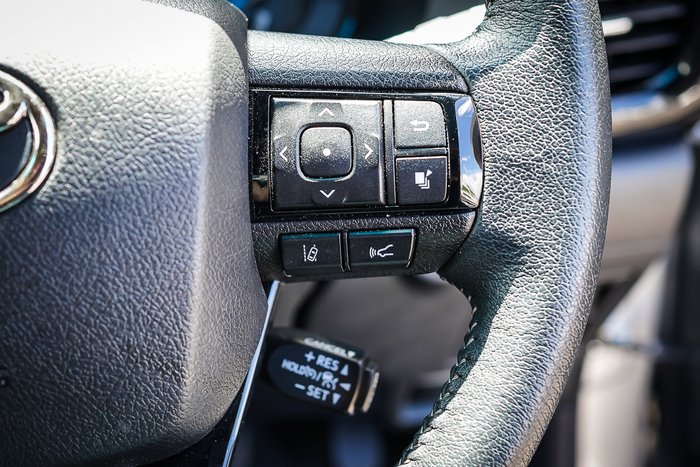 2024 Toyota HILUX Rogue