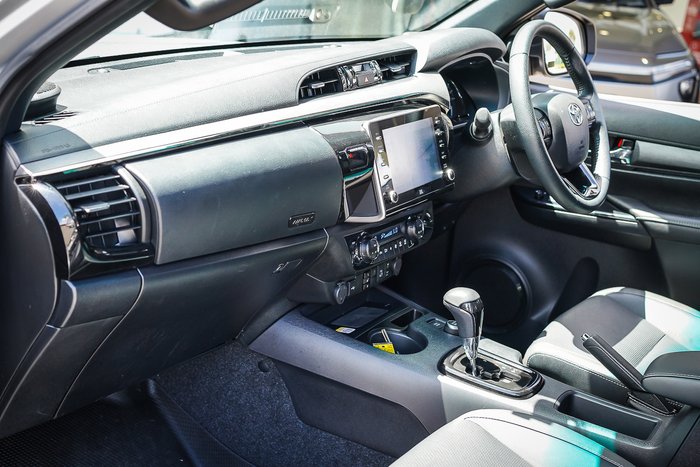 2024 Toyota HILUX Rogue