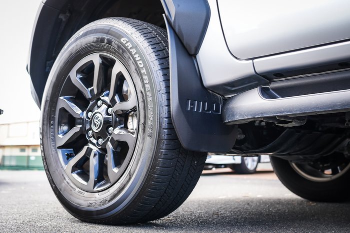 2024 Toyota HILUX Rogue