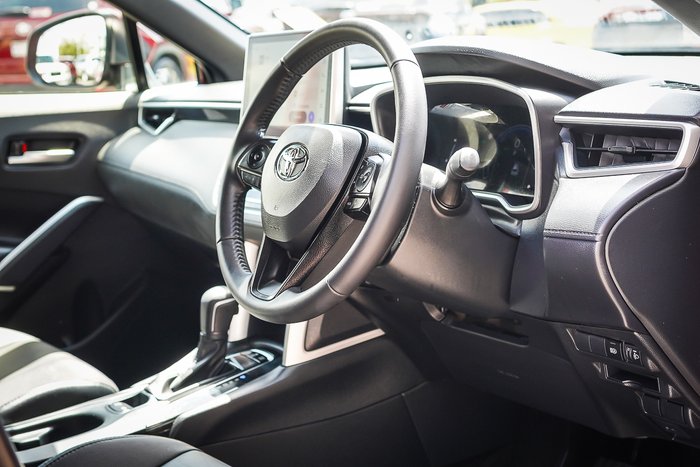 2025 Toyota Corolla Cross Hybrid GXL