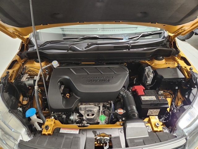 2025 Suzuki Vitara Turbo Shadow