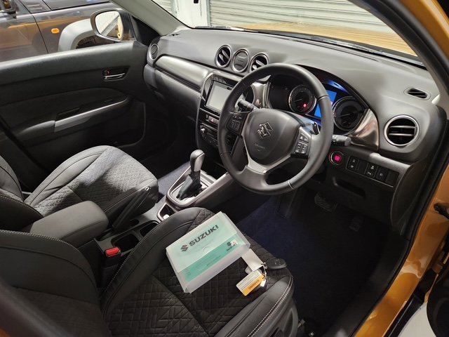 2025 Suzuki Vitara Turbo Shadow