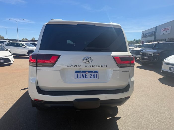 2021 Toyota LANDCRUISER Sahara White