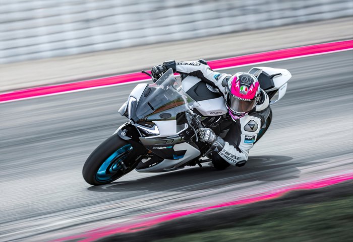 2026 CFMOTO 675 SR-R