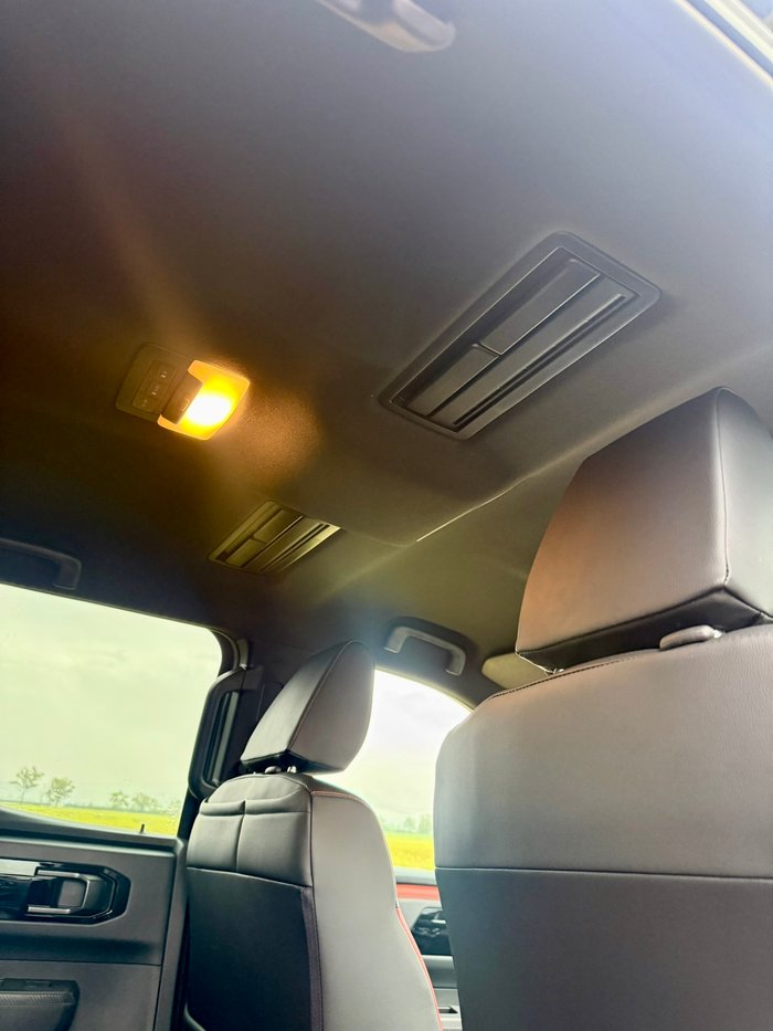 2025 NISSAN NAVARA PRO-4X