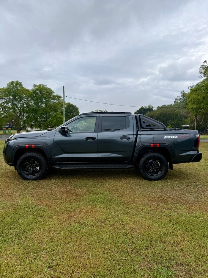 2025 NISSAN NAVARA PRO-4X
