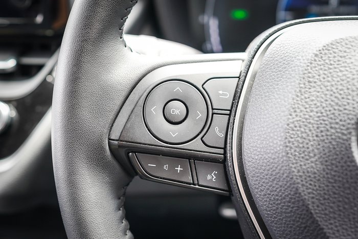 2025 Toyota COROLLA SX