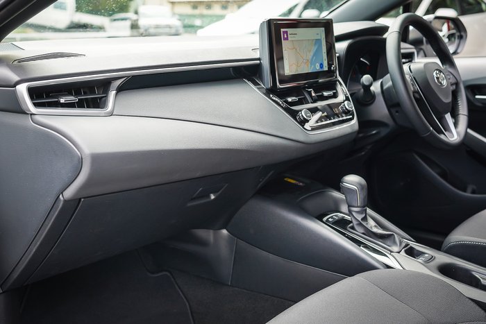 2025 Toyota COROLLA SX