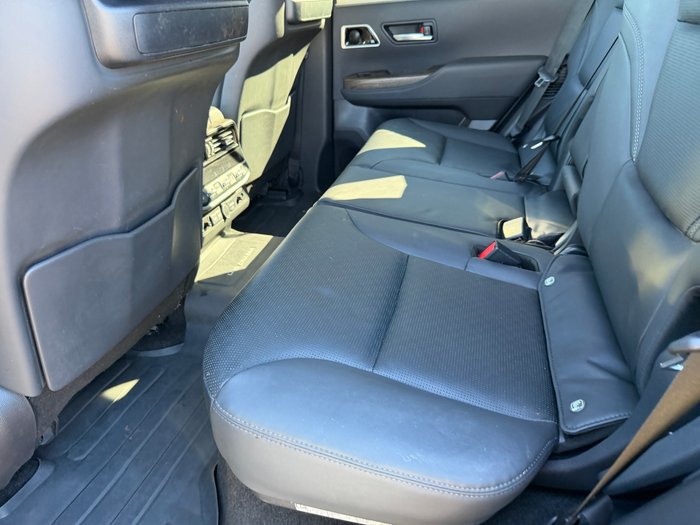 2023 Toyota LANDCRUISER Sahara Graphite