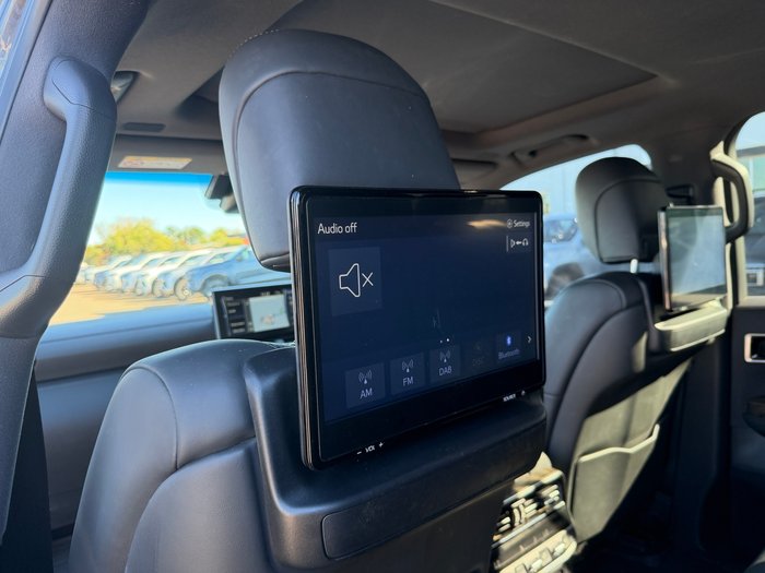 2023 Toyota LANDCRUISER Sahara Graphite