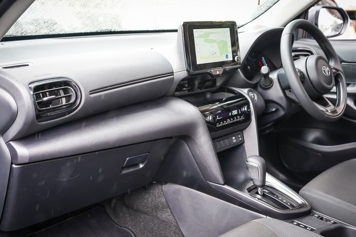 2025 Toyota Yaris Cross Hybrid GXL