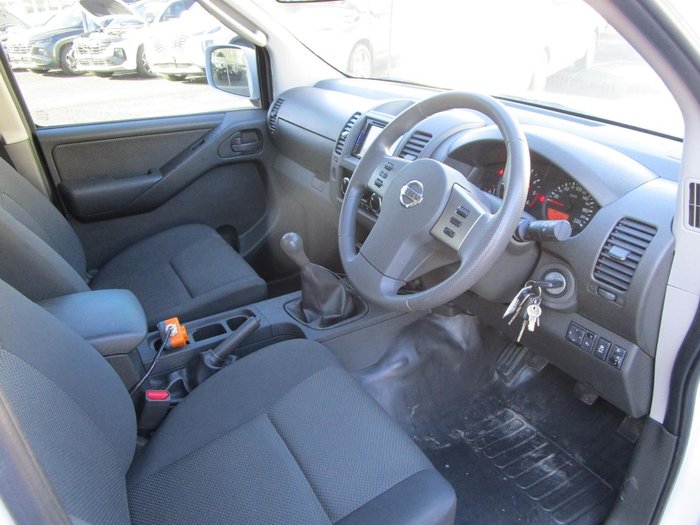 2013 Nissan Navara RX