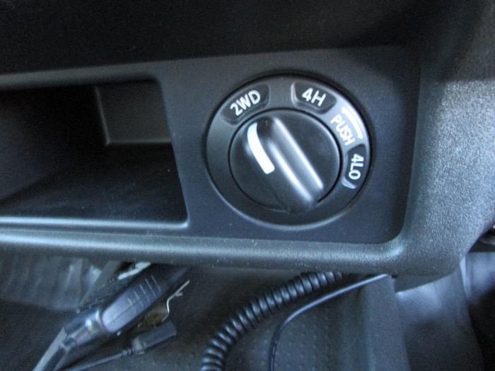 2013 Nissan Navara RX