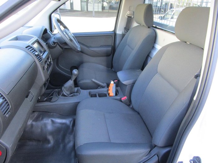 2013 Nissan Navara RX