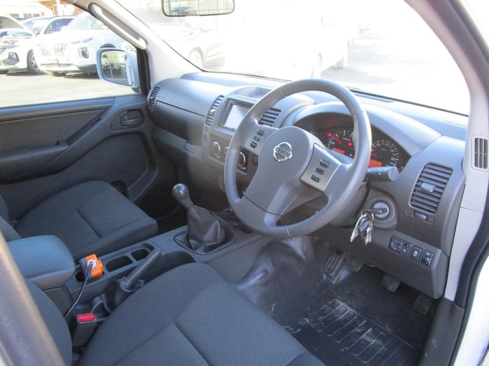 2013 Nissan Navara RX