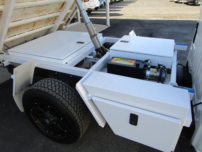 2013 Nissan Navara RX