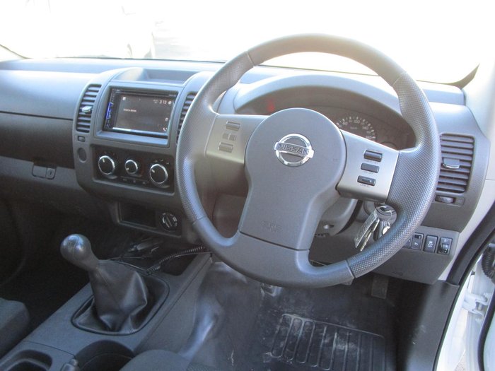 2013 Nissan Navara RX