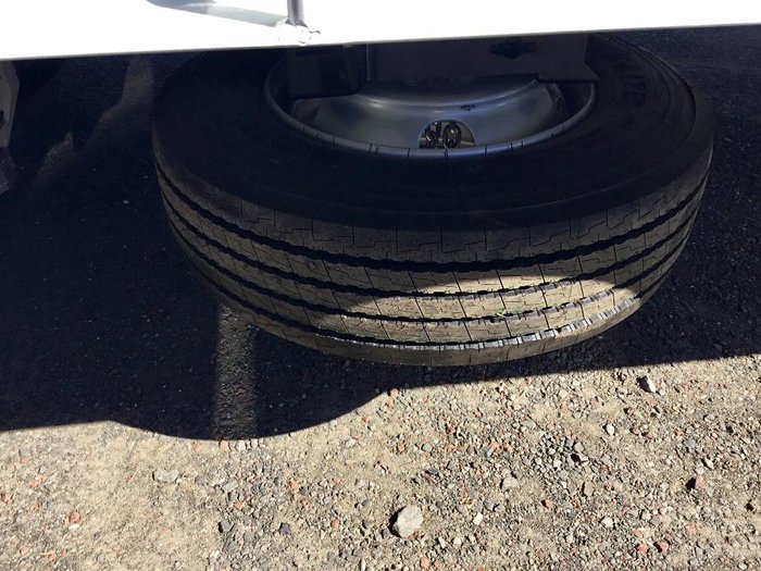 2019 TAG A LONG 7,5 Metre 25Ft Allextras Tool Box Water Bottle Spare Bhp Steel WHITE