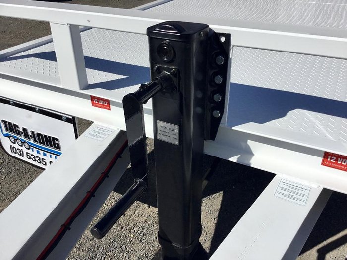 2019 TAG A LONG 7,5 Metre 25Ft Allextras Tool Box Water Bottle Spare Bhp Steel WHITE