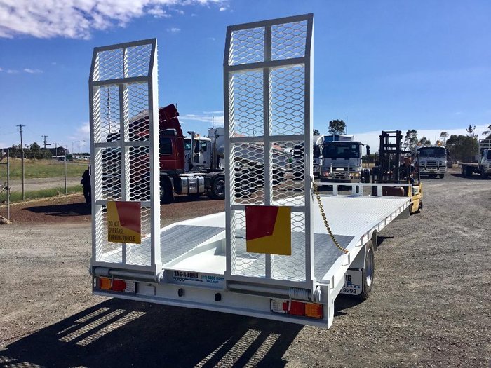 2019 TAG A LONG 7,5 Metre 25Ft Allextras Tool Box Water Bottle Spare Bhp Steel WHITE