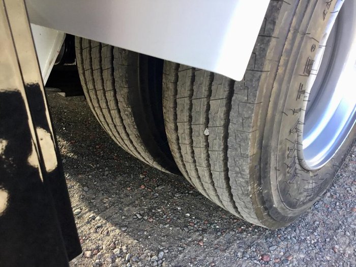 2019 TAG A LONG 7,5 Metre 25Ft Allextras Tool Box Water Bottle Spare Bhp Steel WHITE