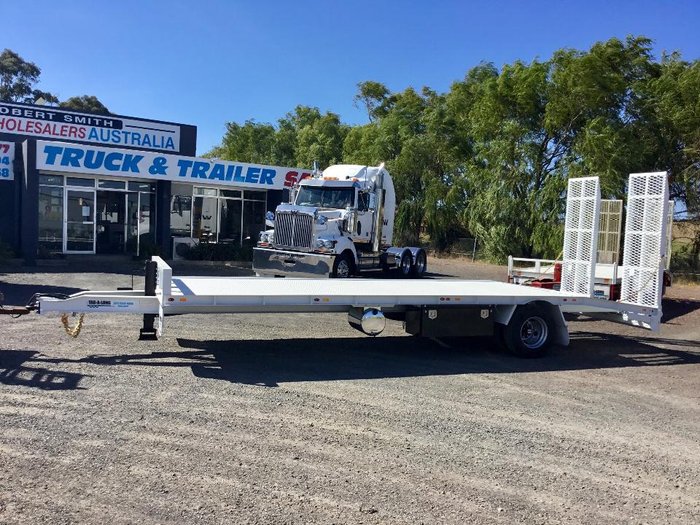 2019 TAG A LONG 7,5 Metre 25Ft Allextras Tool Box Water Bottle Spare Bhp Steel WHITE