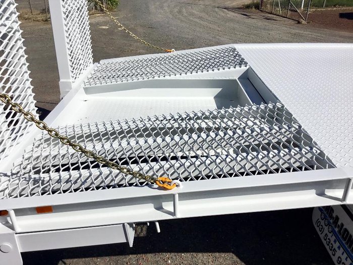 2019 TAG A LONG 7,5 Metre 25Ft Allextras Tool Box Water Bottle Spare Bhp Steel WHITE