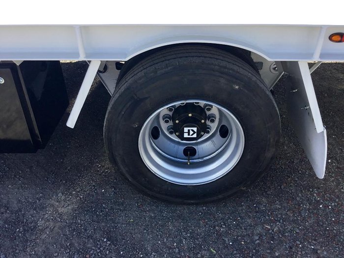 2019 TAG A LONG 7,5 Metre 25Ft Allextras Tool Box Water Bottle Spare Bhp Steel WHITE