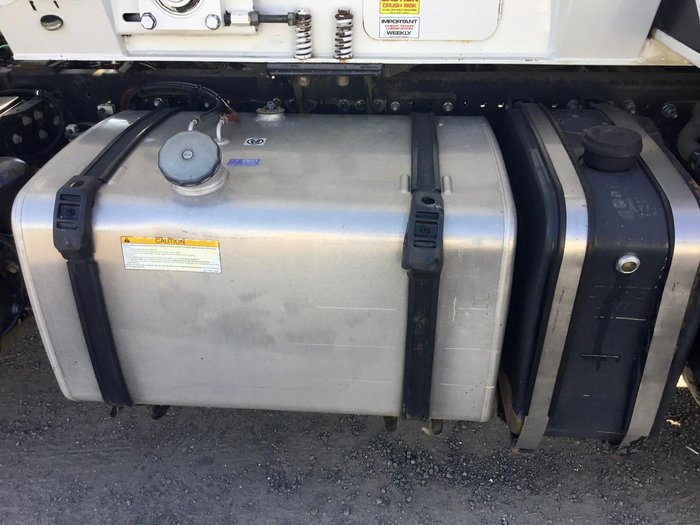 2013 Hino 2844 6X4 Trout River Live Bottom Body Ex Govt Low Klm Chip Spreader All Extras Fract New 2844 6X4 RIGIDS WHITE