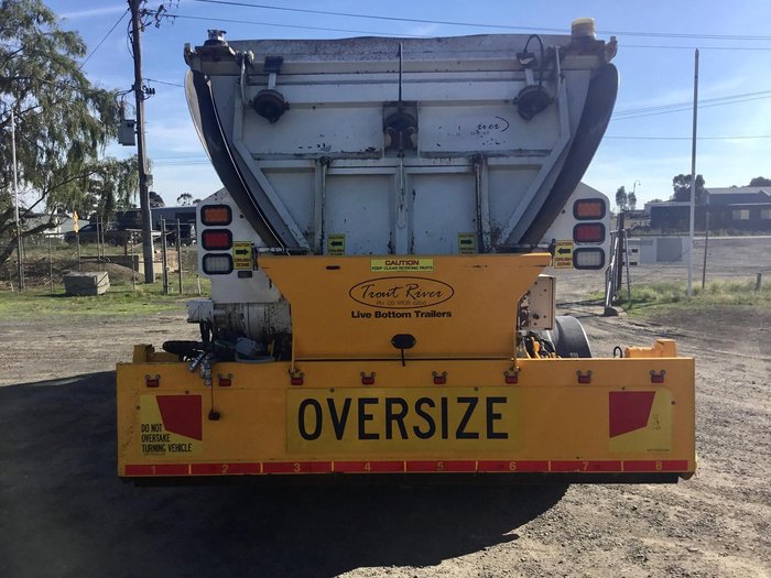 2013 Hino 2844 6X4 Trout River Live Bottom Body Ex Govt Low Klm Chip Spreader All Extras Fract New 2844 6X4 RIGIDS WHITE