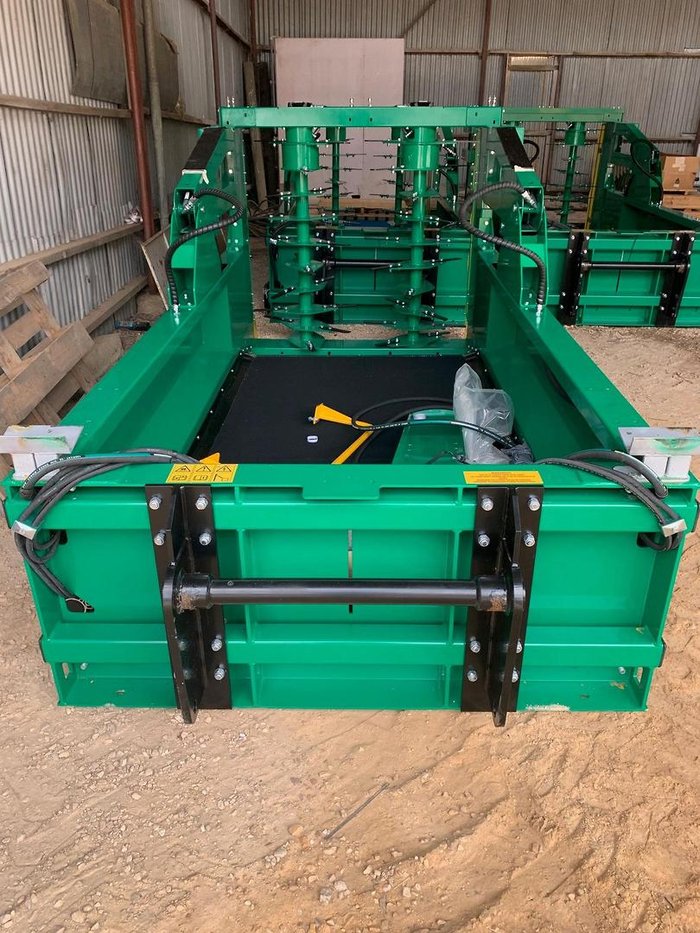 2021 Spread-A-Bale Maxi Green