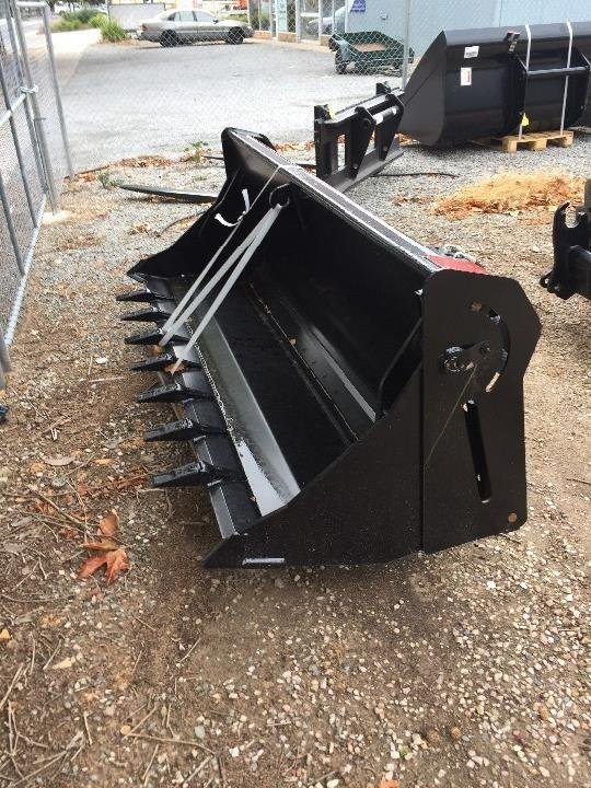 2022 Manitou Cb 4X1 900L2450