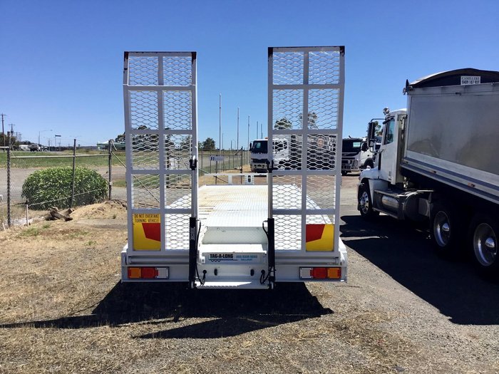 2020 TAGALONG 7,4 Mt Deck Hyd Ramps Leg Wb Tb Tie Downs Etc $30000+Gst WHITE