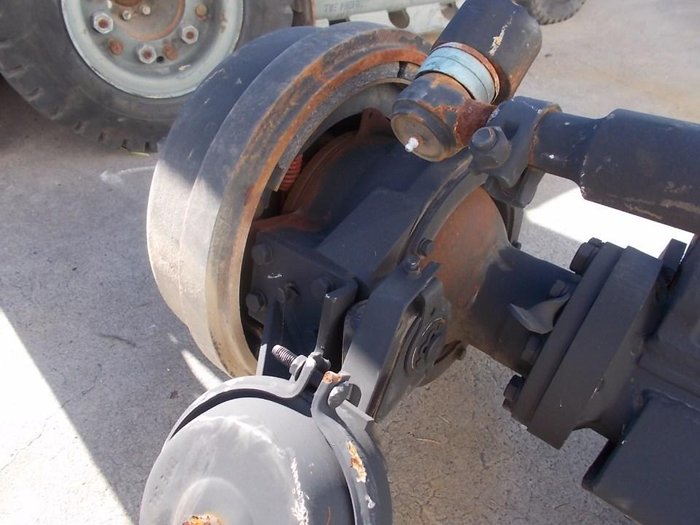 EATON FRONT STEER AXLE