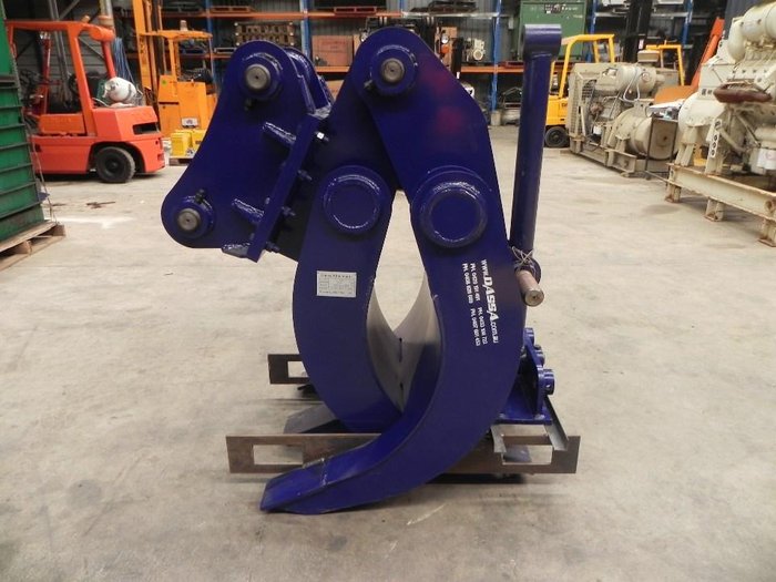DASSA 1 30 tonne Grapples