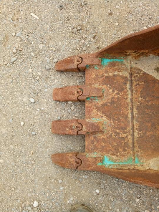 Oz 650mm dig bucket