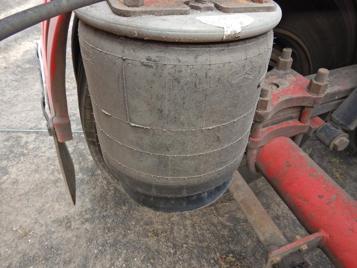 1996 Plunkett Triaxle Logging Skel B Double