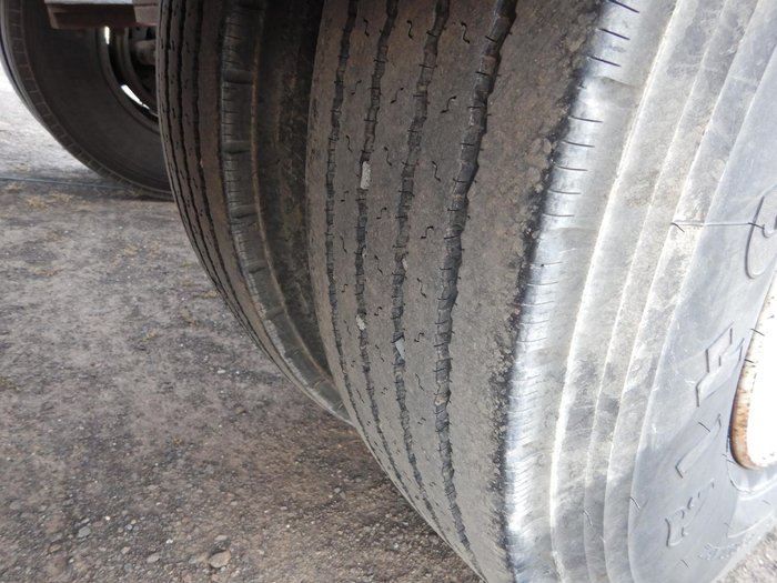 1996 Plunkett Triaxle Logging Skel B Double