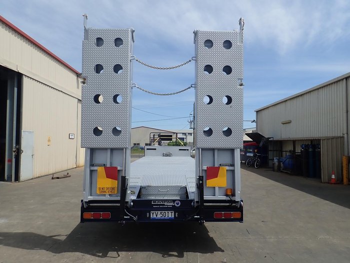 2025 Beavertail Tandem Axle Drop Deck 39Ft