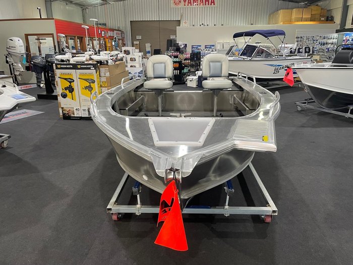 2026 Stacer 429 Outlaw Tiller Steer