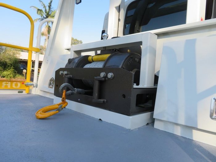 2025 Isuzu F Series FYH 300-350 White