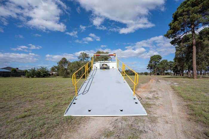 2025 Isuzu F Series FYH 300-350 White