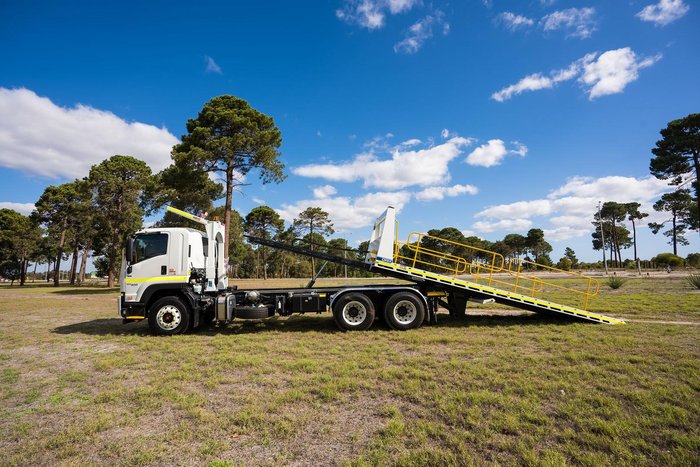 2025 Isuzu F Series FYH 300-350 White