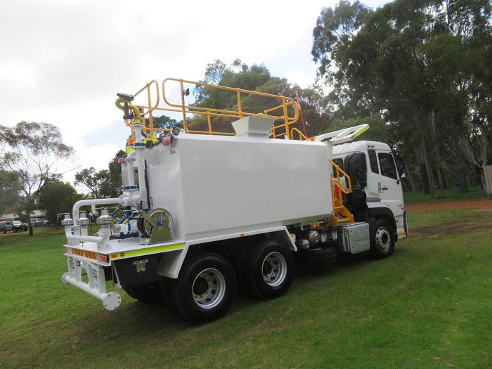 2024 UD Quon CG 30 360 White