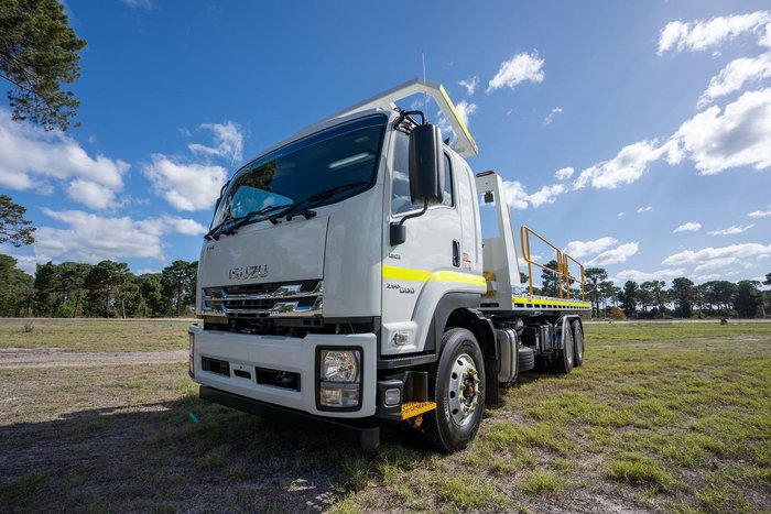 2024 Isuzu Fyh 300-350 F SERIES White